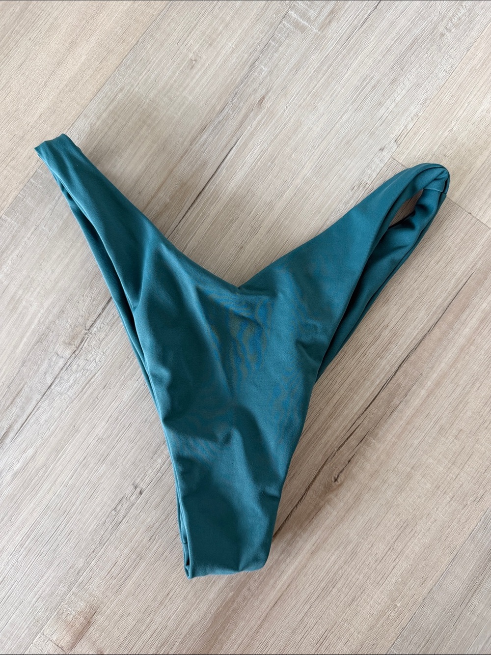 Jessica bottoms in trade winds